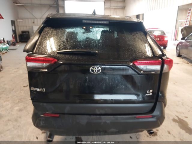 2T3F1RFV4MC186031 Toyota RAV4 LE