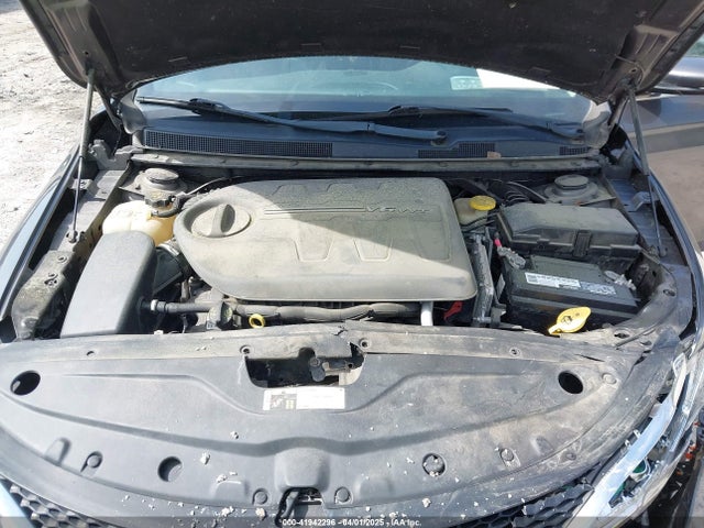1C3CCCCG9FN686747 Chrysler 2015