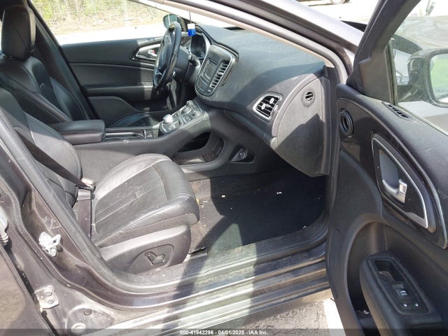 1C3CCCCG9FN686747 Chrysler 2015