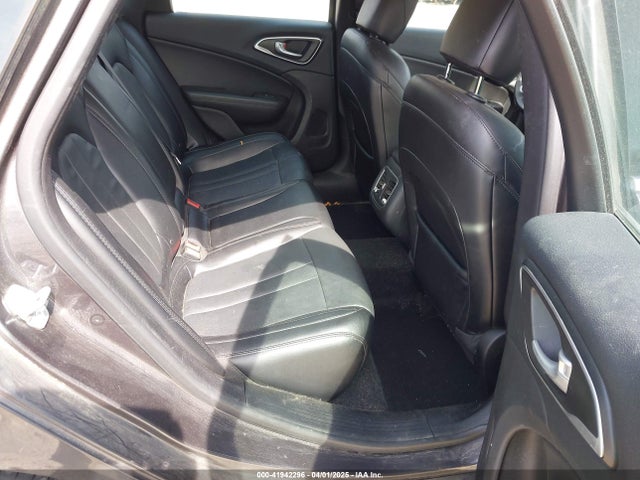 1C3CCCCG9FN686747 Chrysler 2015