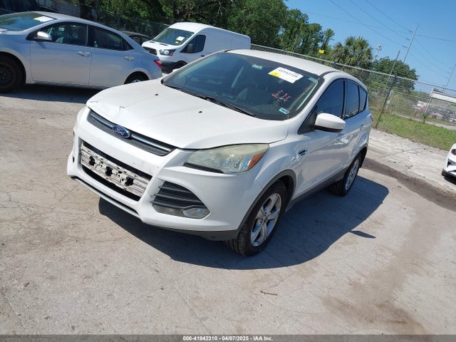 1FMCU0GX7FUA22322 Ford ESCAPE SE