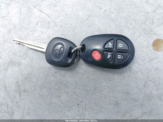 5TDKK3DC4ES462090 Toyota Sienna Le V6 8 Passenger