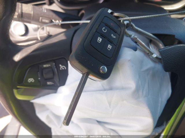 1G11D5SL0FF121638 Chevrolet MALIBU 2LT