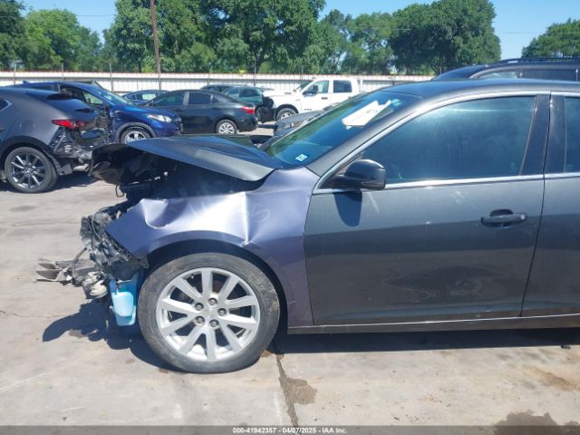 1G11D5SL0FF121638 Chevrolet MALIBU 2LT