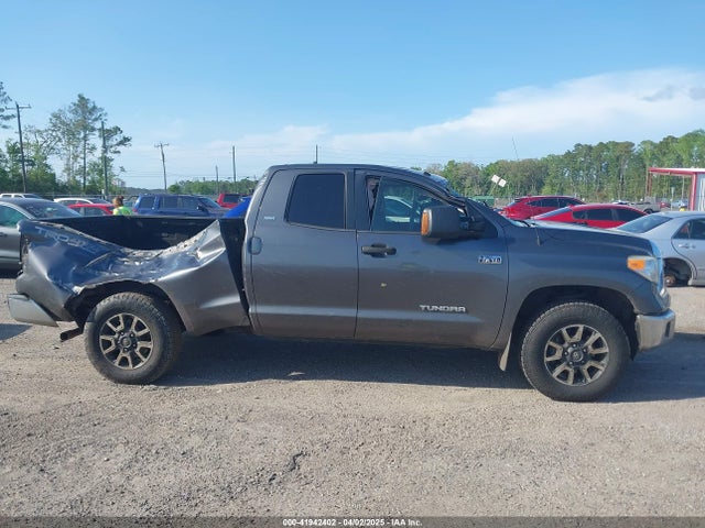 5TFUW5F1XEX351784 Toyota Tundra Sr5 5.7l V8