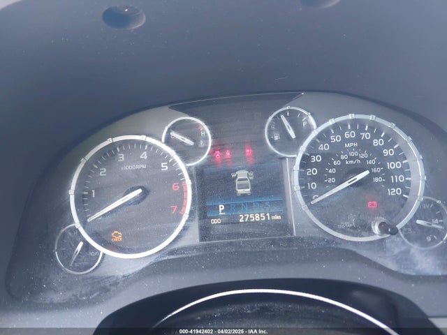 5TFUW5F1XEX351784 Toyota Tundra Sr5 5.7l V8
