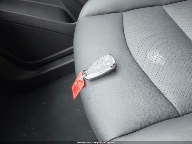 3GNAXUEV3NL118718 Chevrolet Equinox Awd Lt