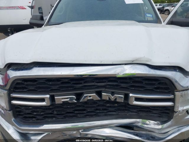 3C6UR5HJ9KG676972 RAM 2500 Tradesman  4x4 8' Box