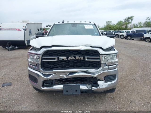3C6UR5HJ9KG676972 RAM 2500 Tradesman  4x4 8' Box