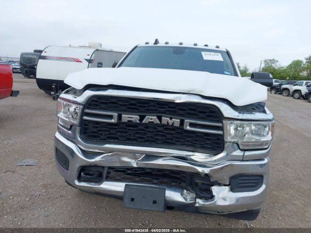 3C6UR5HJ9KG676972 RAM 2500 Tradesman  4x4 8' Box