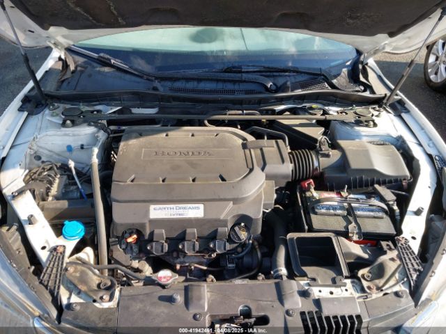 1HGCR3F90EA013084 Honda Accord Touring