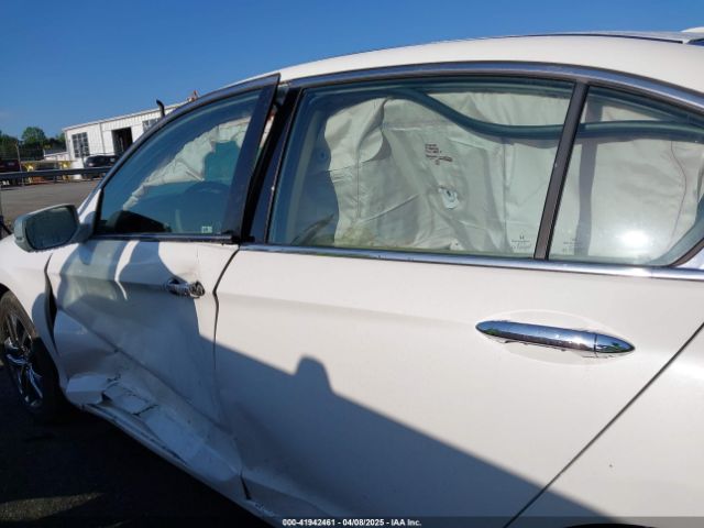 1HGCR3F90EA013084 Honda Accord Touring