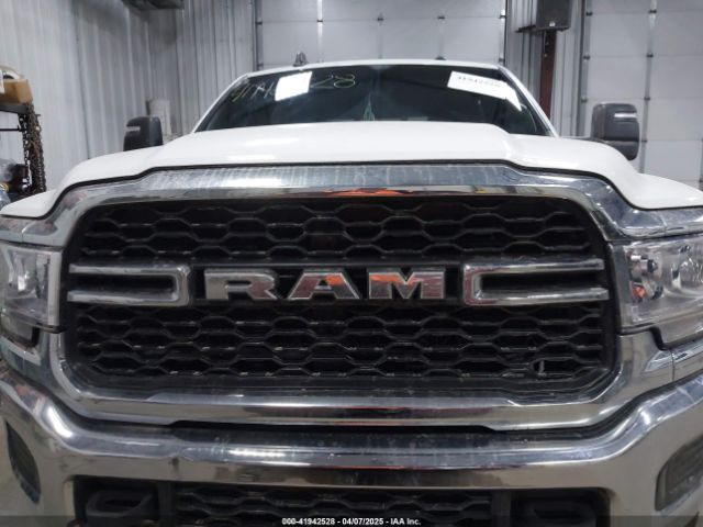 3C6UR5CL3RG102516 RAM 2500 Tradesman  4x4 6'4 Box