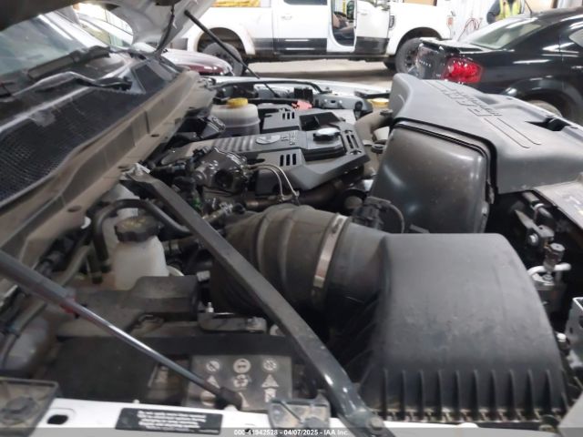3C6UR5CL3RG102516 RAM 2500 Tradesman  4x4 6'4 Box