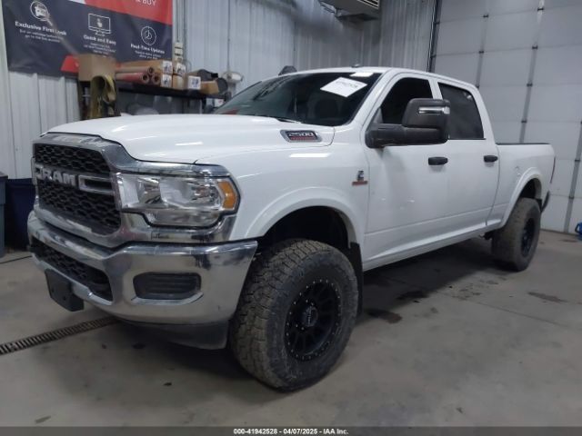 3C6UR5CL3RG102516 RAM 2500 Tradesman  4x4 6'4 Box