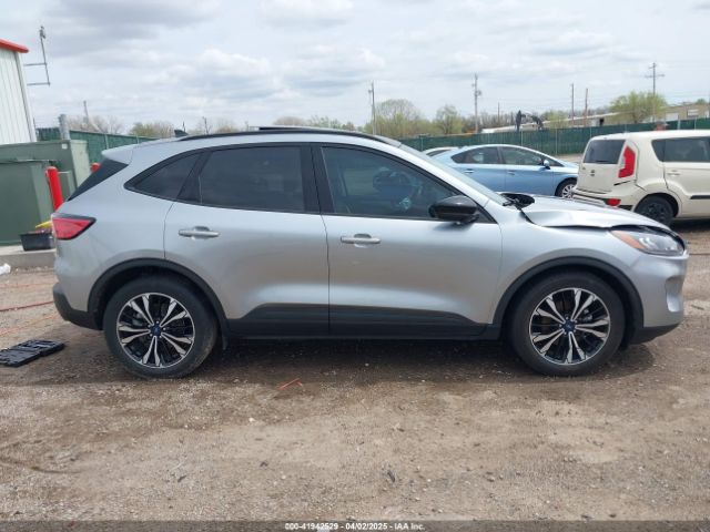 1FMCU0BZ0MUB14085 Ford Escape Se Hybrid