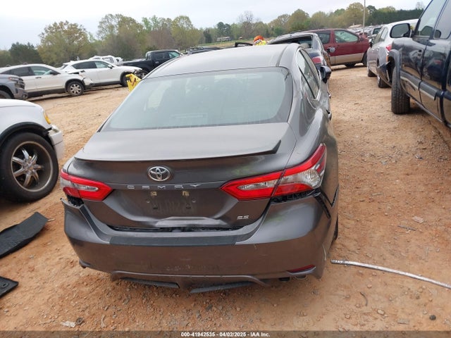 4T1B11HK0JU109548 Toyota CAMRY SE