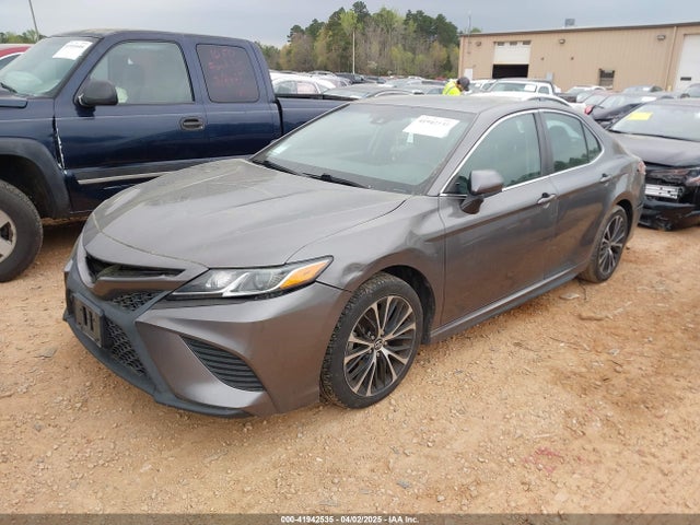 4T1B11HK0JU109548 Toyota CAMRY SE