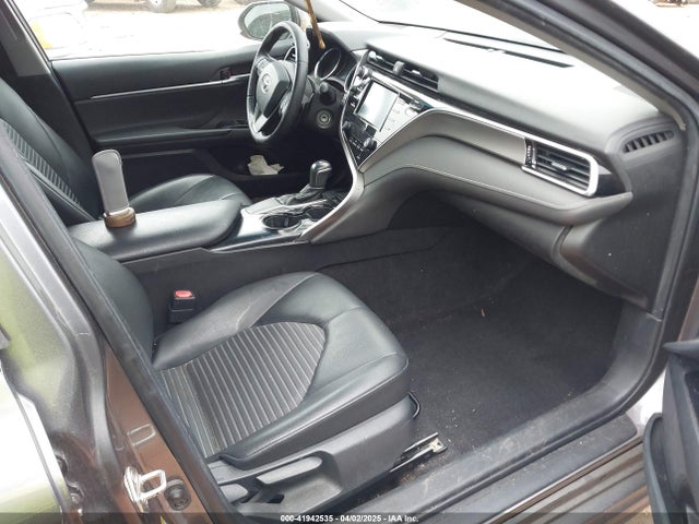 4T1B11HK0JU109548 Toyota CAMRY SE