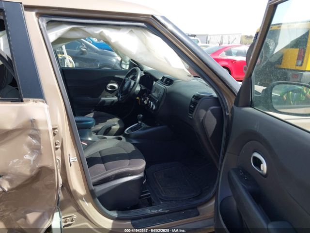 KNDJN2A21F7177612 KIA Soul