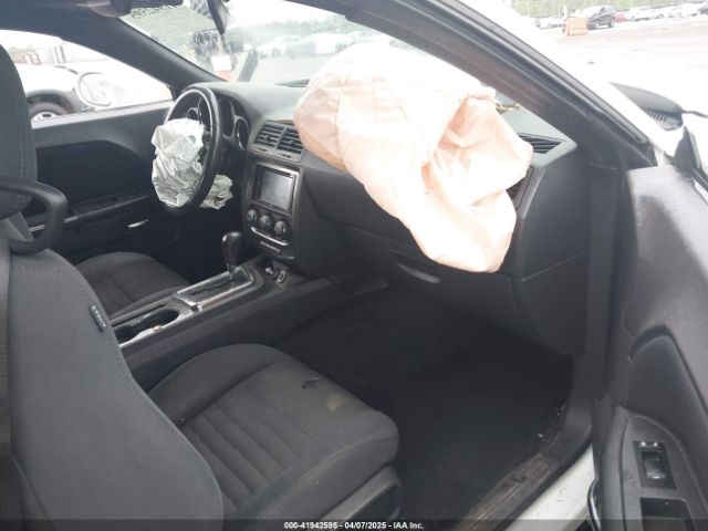 2C3CDYAG5EH258498 Dodge Challenger Sxt