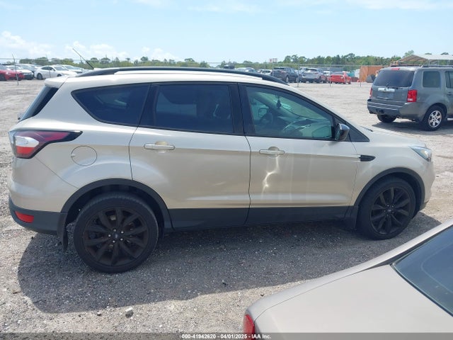 1FMCU0GD3JUD26472 Ford ESCAPE SE
