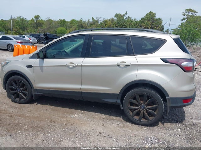 1FMCU0GD3JUD26472 Ford ESCAPE SE