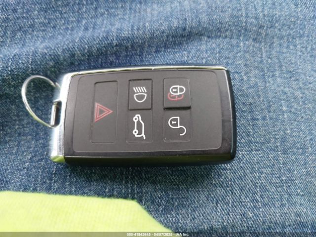 SALEJ7EX8R2260609 Land Rover Defender 110 P300