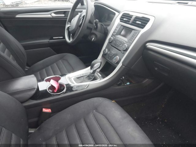 3FA6P0H72FR148978 Ford FUSION SE