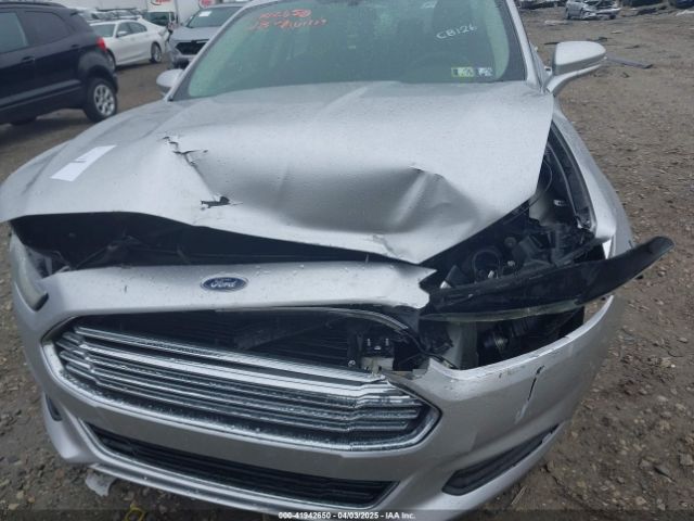 3FA6P0H72FR148978 Ford FUSION SE