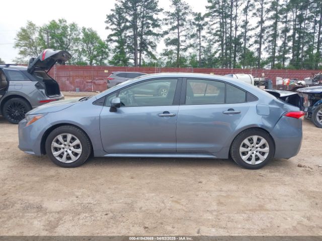 JTDEPMAE8MJ162896 Toyota COROLLA LE