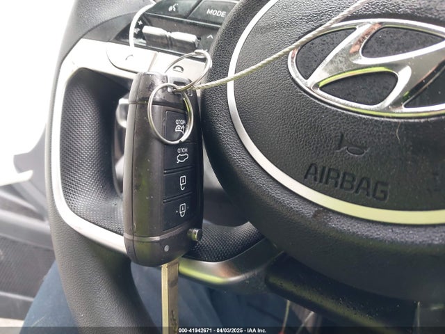 5NPLL4AG7NH072024 Hyundai ELANTRA SE