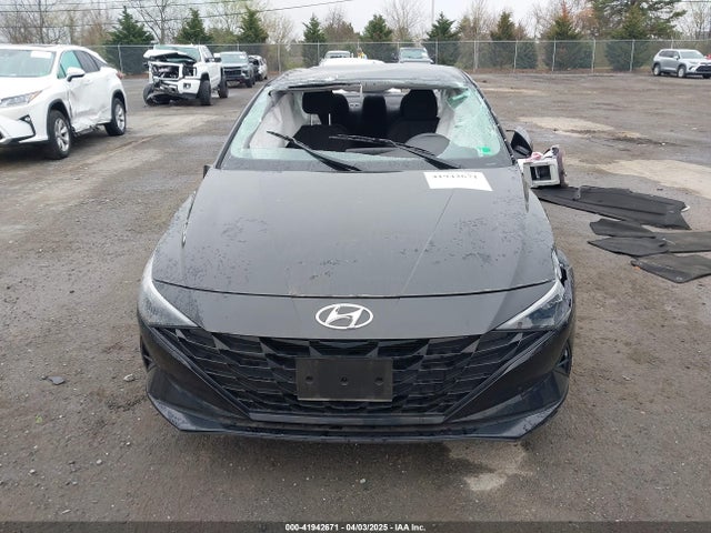 5NPLL4AG7NH072024 Hyundai ELANTRA SE