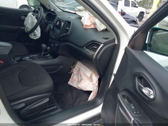 2019 JEEP CHEROKEE 1C4PJLCB4KD114833 Photo 4