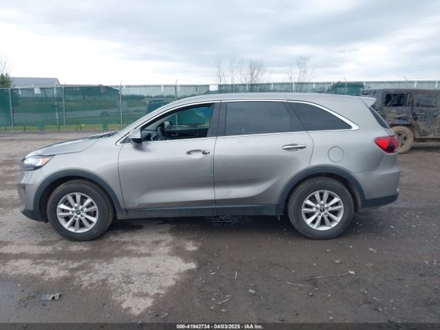 5XYPGDA50KG442740 KIA Sorento 3.3l Lx