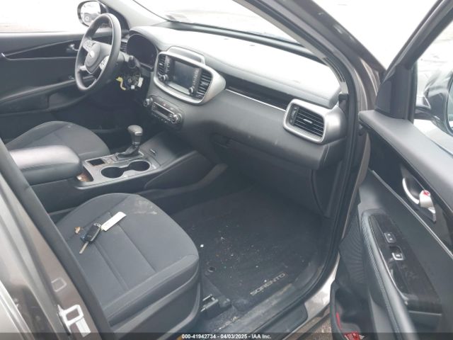 5XYPGDA50KG442740 KIA Sorento 3.3l Lx