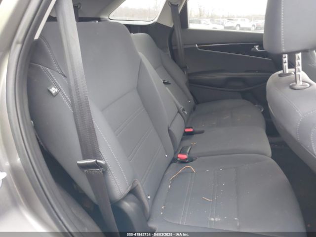 5XYPGDA50KG442740 KIA Sorento 3.3l Lx