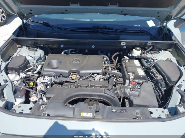 2T3W1RFV2MW146139 Toyota Rav4 Xle
