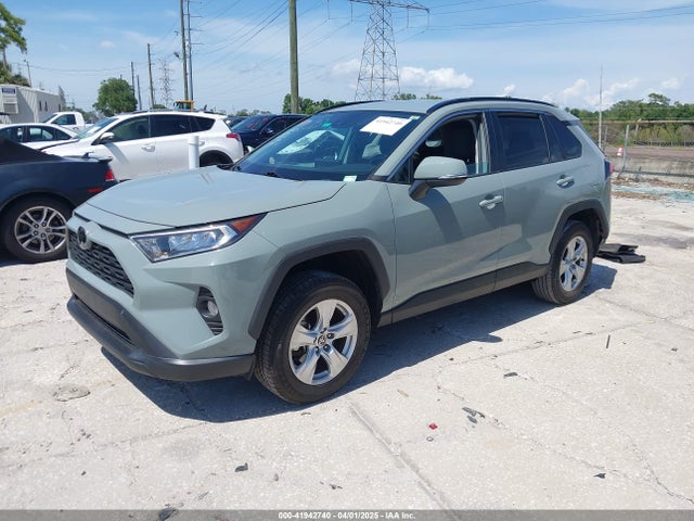 2T3W1RFV2MW146139 Toyota Rav4 Xle