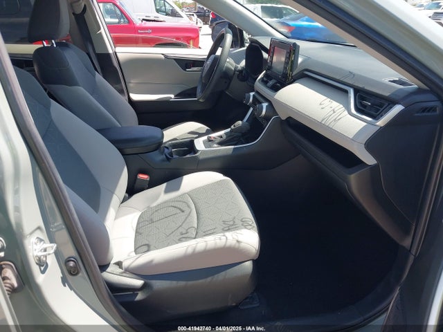 2T3W1RFV2MW146139 Toyota Rav4 Xle
