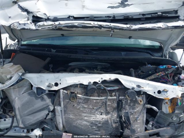 5TFUM5F10EX054285 Toyota Tundra Sr 4.6l V8