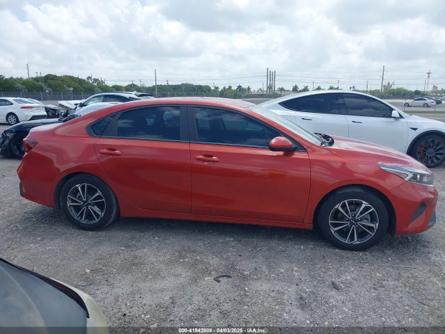 3KPF24AD2PE509392 KIA Forte Lxs