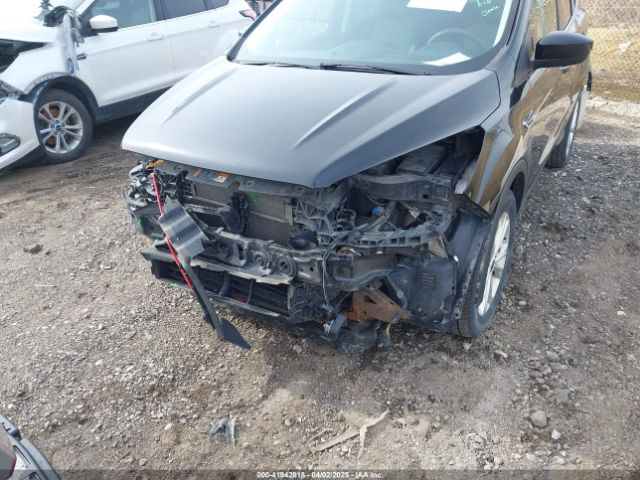 1FMCU0GD6HUC22567 Ford ESCAPE SE