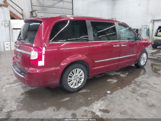 2C4RC1GG2ER453993 Chrysler Town & Country Limited