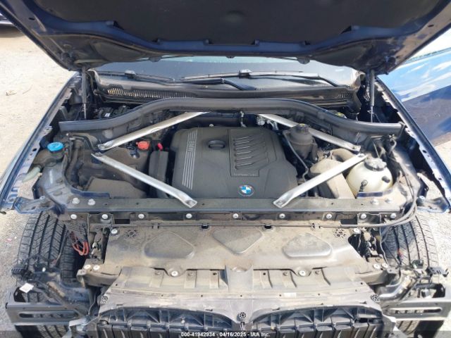 5UXCW2C56KL083870 BMW X7 Xdrive40i