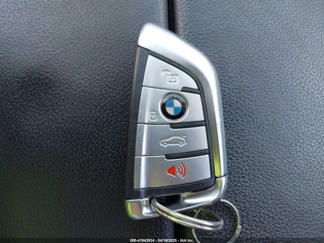 5UXCW2C56KL083870 BMW X7 Xdrive40i