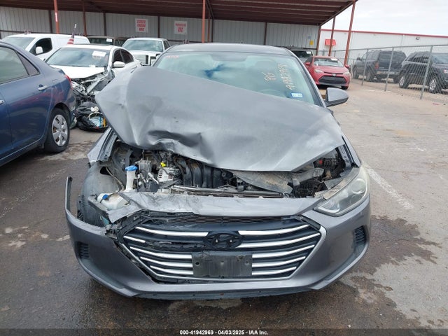 5NPD84LF6JH239753 Hyundai ELANTRA SEL