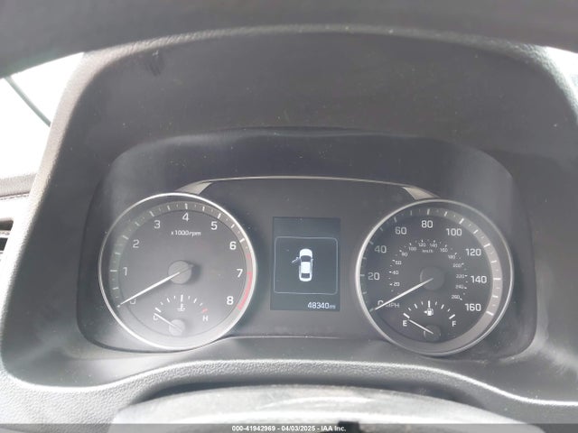 5NPD84LF6JH239753 Hyundai ELANTRA SEL