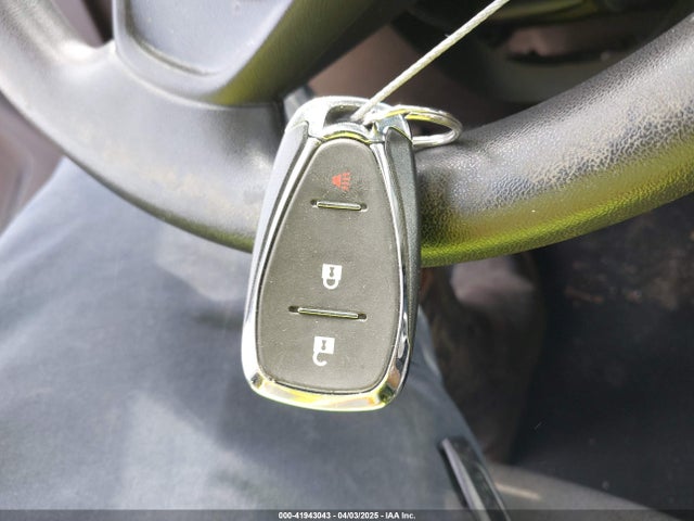 3GNAXJEV6JL114719 Chevrolet EQUINOX LT