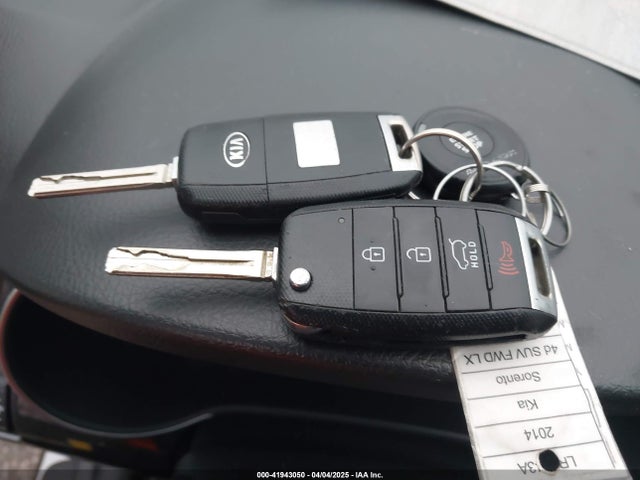 5XYKT4A63EG432500 KIA SORENTO LX